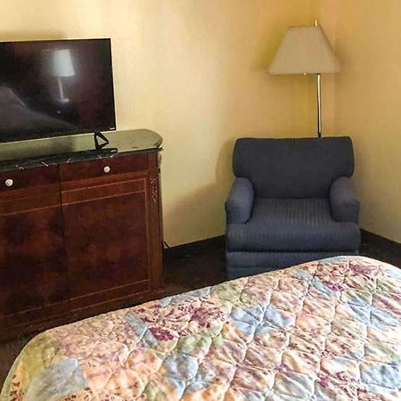 West Hartford Inn Dış mekan fotoğraf