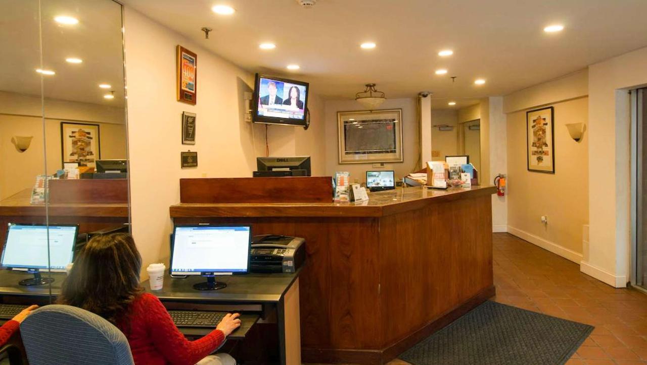 West Hartford Inn Dış mekan fotoğraf