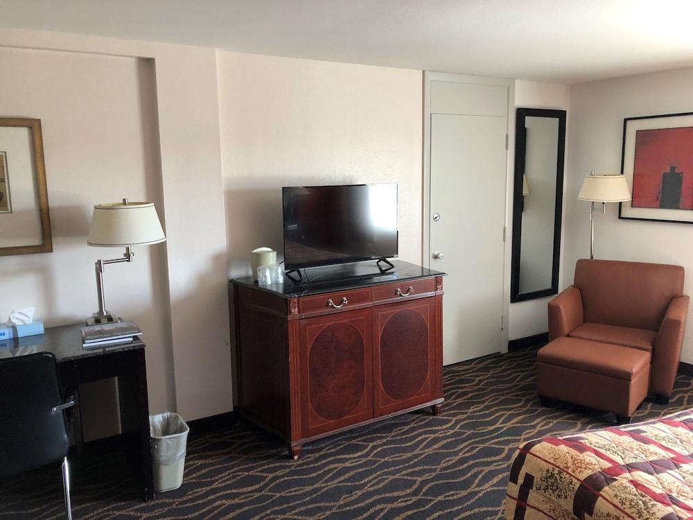 West Hartford Inn Dış mekan fotoğraf
